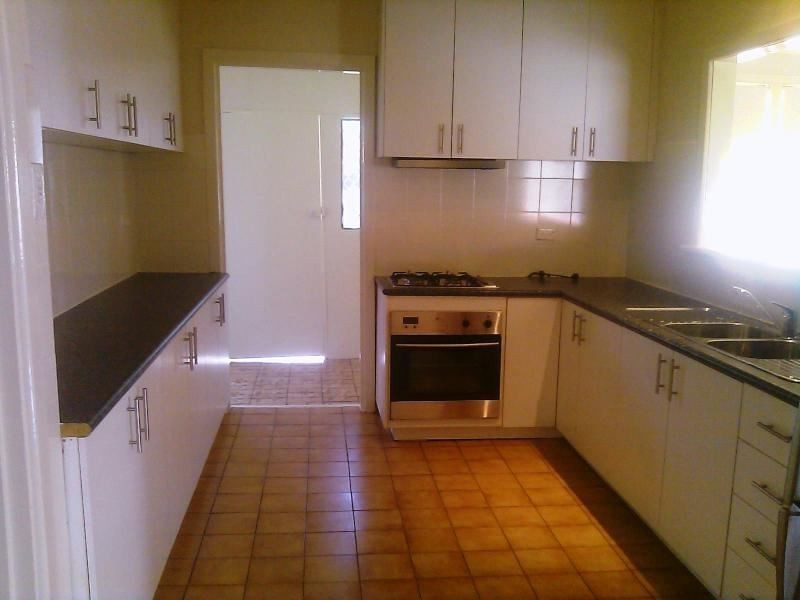 16 Millawa Avenue, St Albans VIC 3021