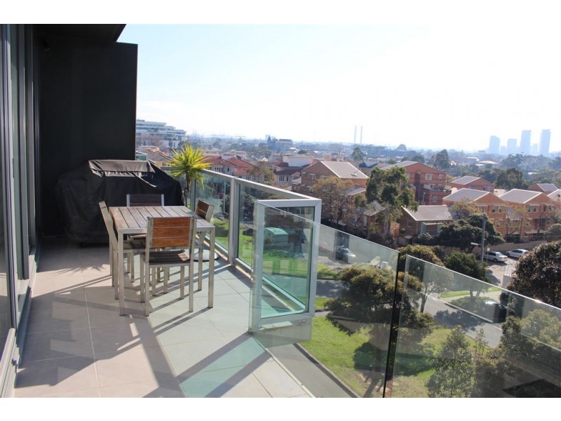 504/1 Danks Street West, Port Melbourne VIC 3207