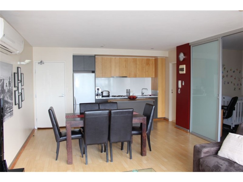 504/1 Danks Street West, Port Melbourne VIC 3207