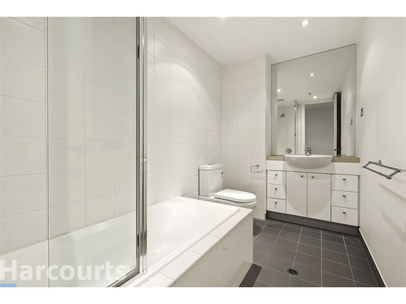 1115/422 Collins Street, Melbourne VIC 3000