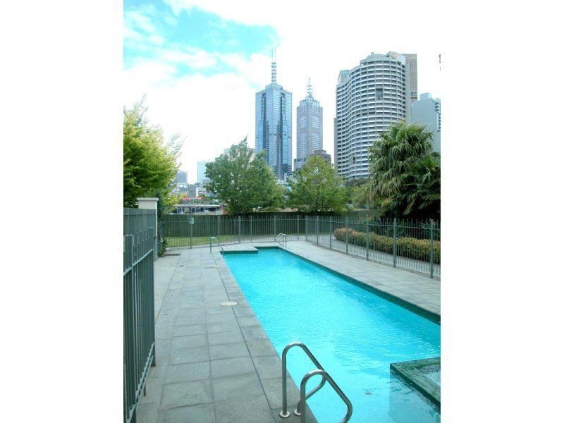 51/211 Wellington Parade South, East Melbourne VIC 3002