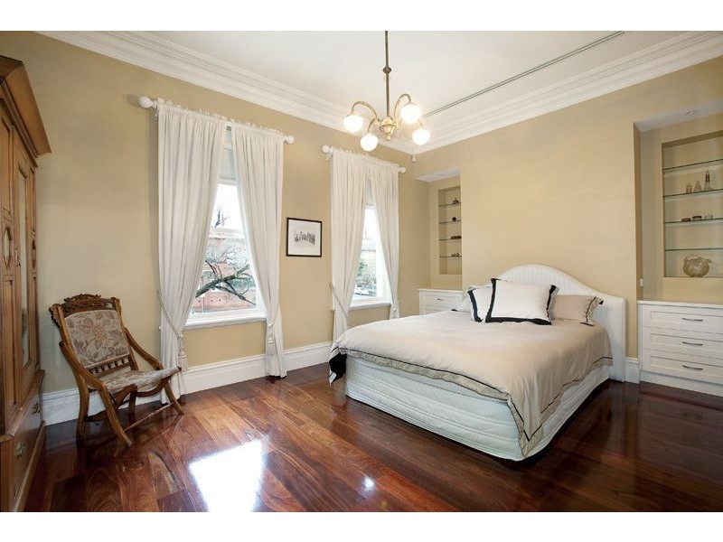 142 Powlett St, East Melbourne VIC 3002