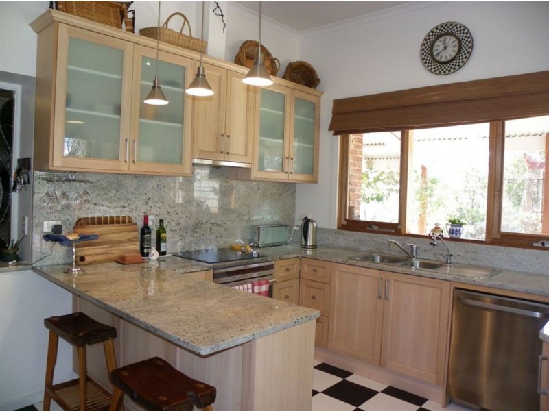 32 Thirteenth Street, Renmark SA 5341