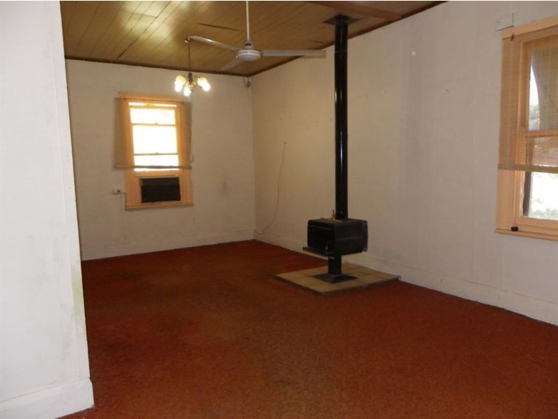 137 Cowra Street, Renmark SA 5341