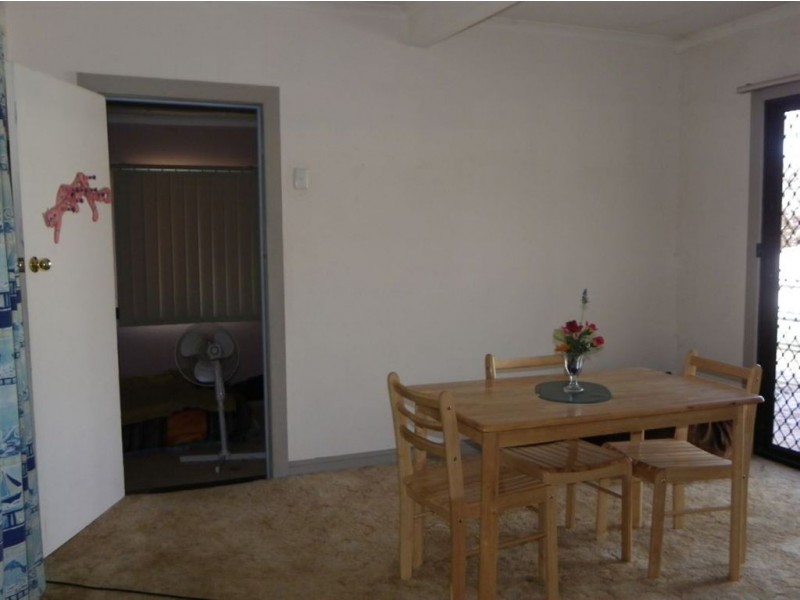 27 Murray Ave, Renmark SA 5341