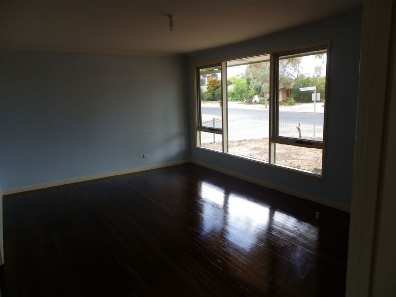 31 Sims Pde, Renmark SA 5341