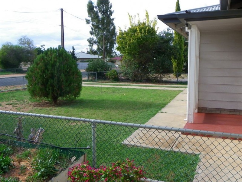 21 & 23 Acacia Cres, Renmark SA 5341