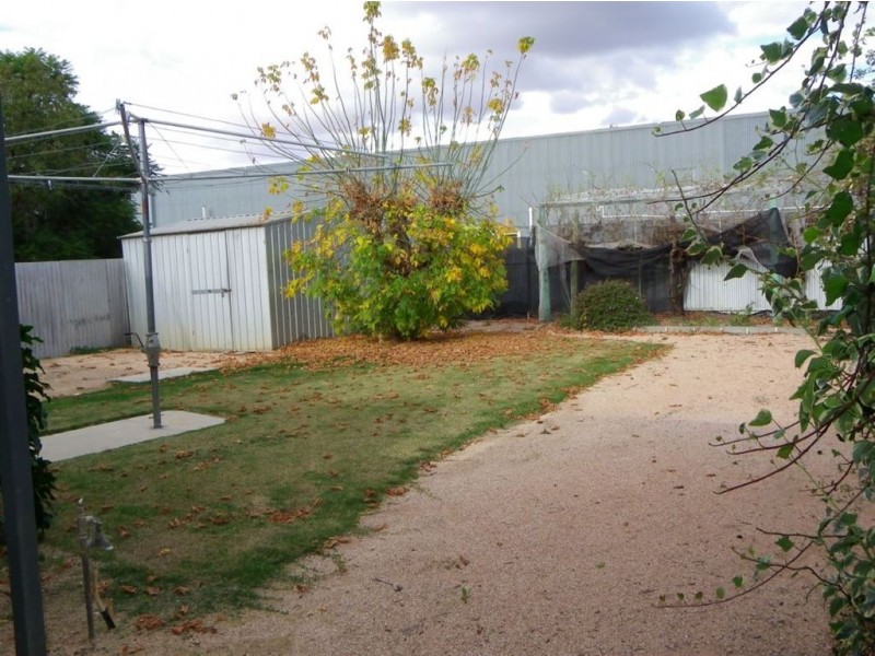 21 & 23 Acacia Cres, Renmark SA 5341