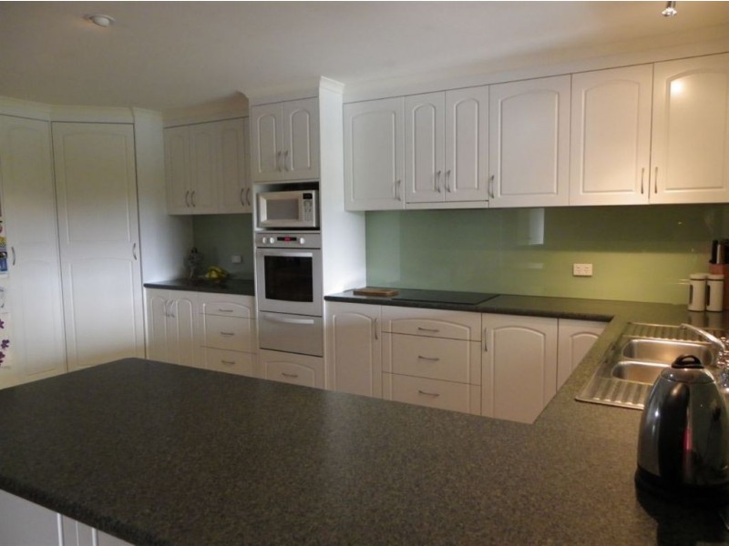 5 Downer Ave, Lyrup SA 5343