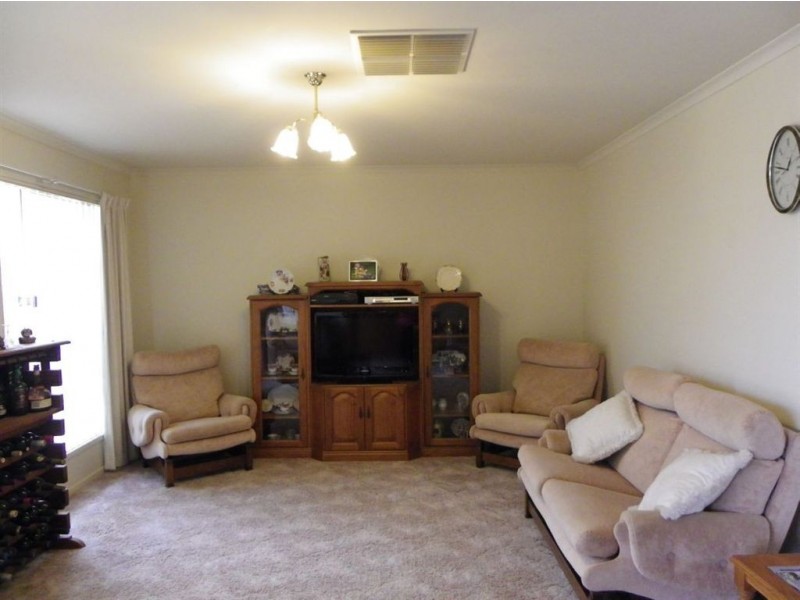 5 Downer Ave, Lyrup SA 5343