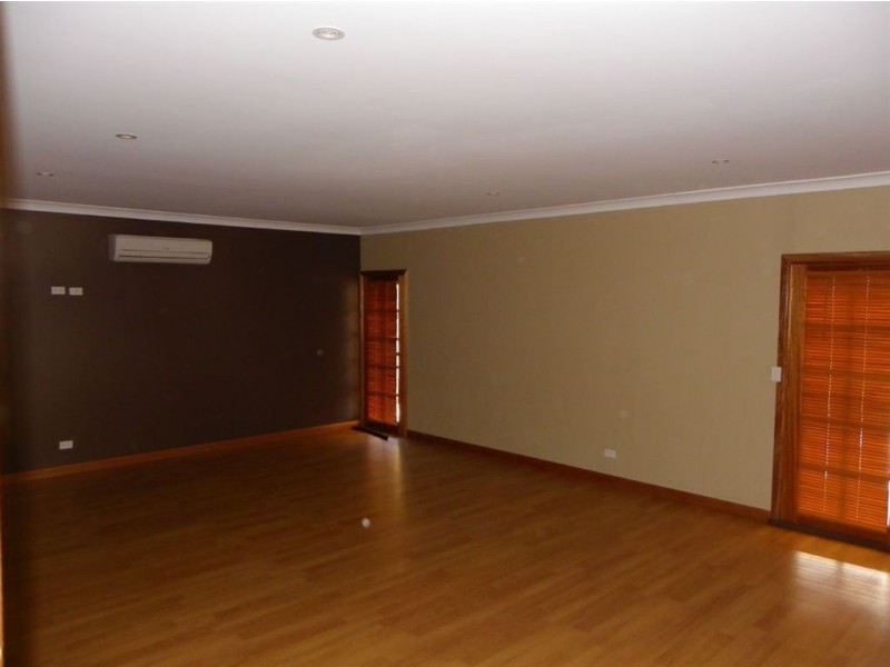 3 Hughes St, Berri SA 5343