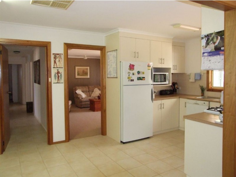 13 Gaskell Rd, Barmera SA 5345