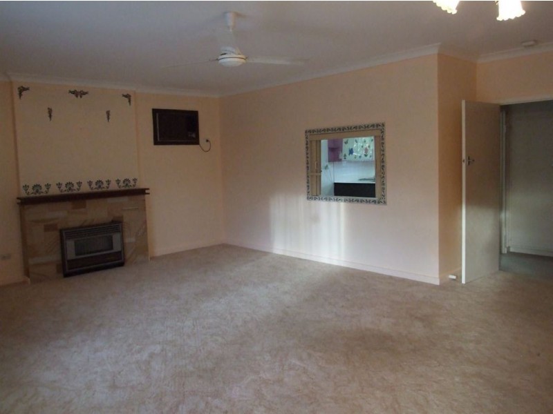 6 Collins St, Barmera SA 5345