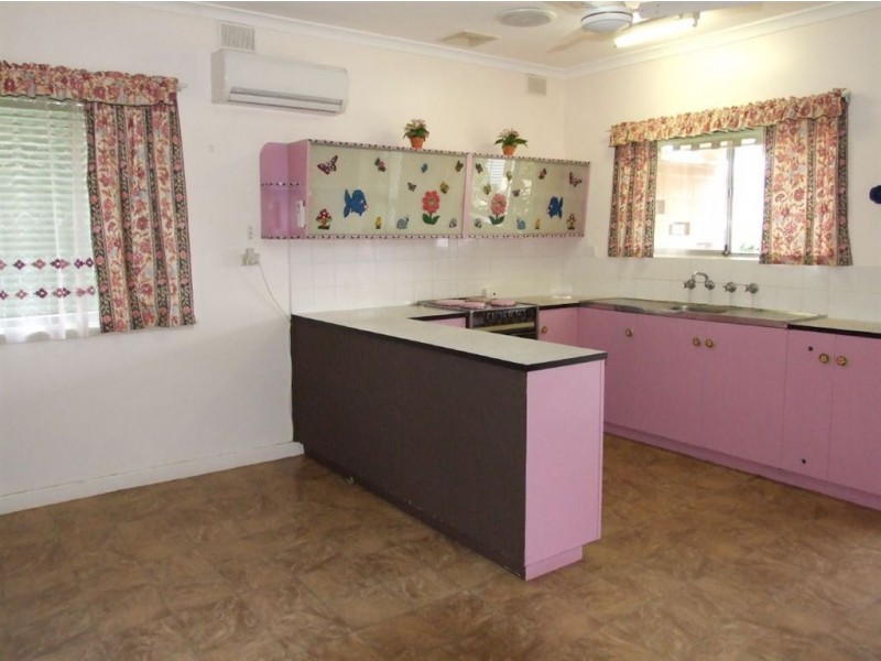 6 Collins St, Barmera SA 5345