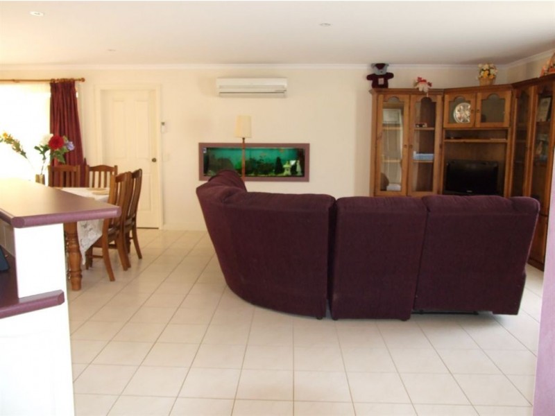 8 Cook Street, Renmark SA 5341