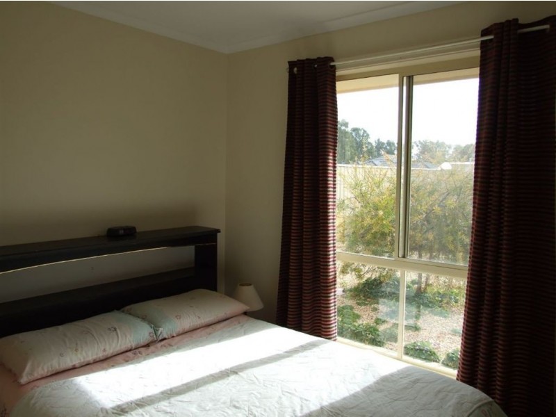 8 Cook Street, Renmark SA 5341