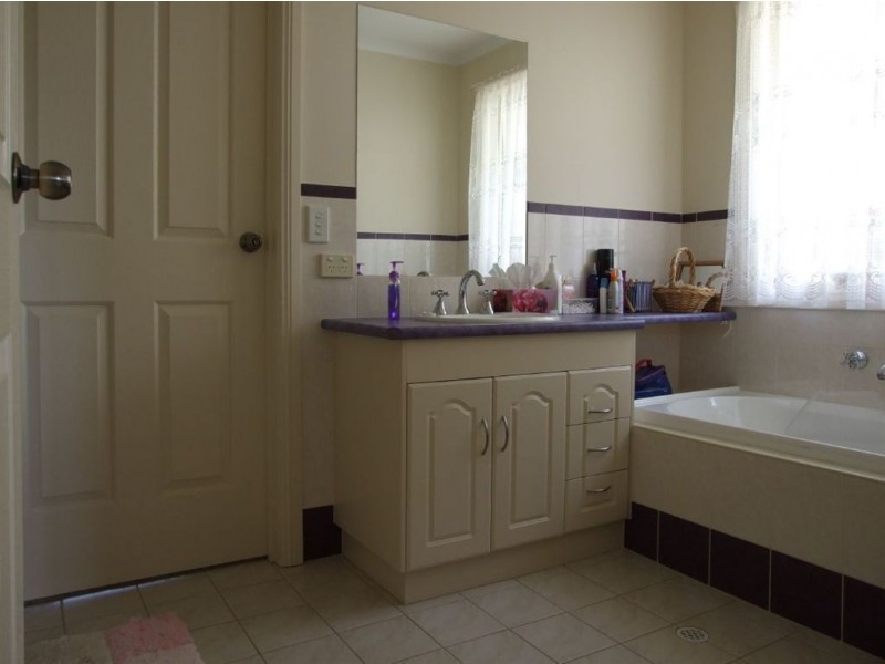 8 Cook Street, Renmark SA 5341