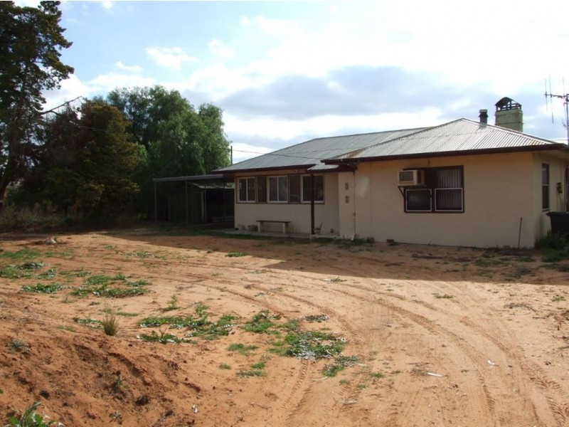 58 Briers Road, Loxton North SA 5333