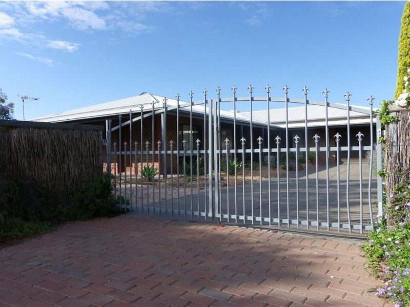 8 Berriview Court, Berri SA 5343
