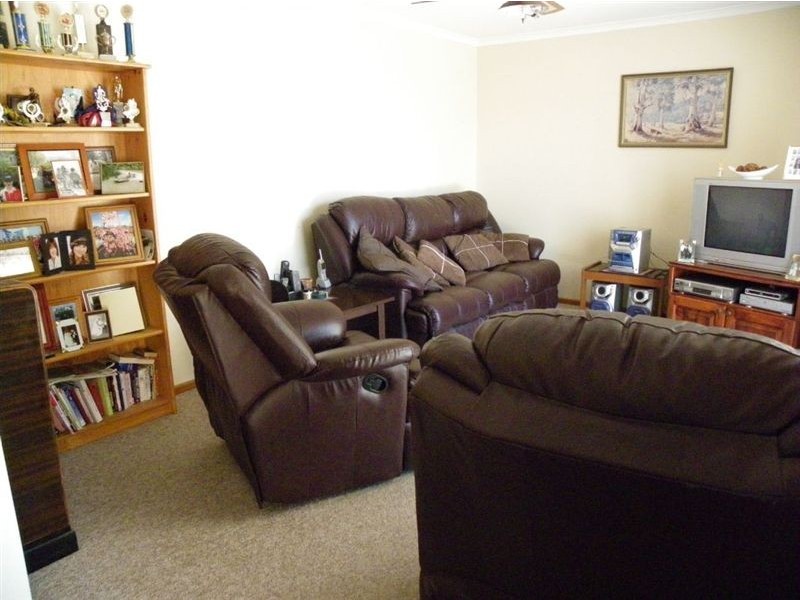 20 Cedar Ave, Renmark SA 5341