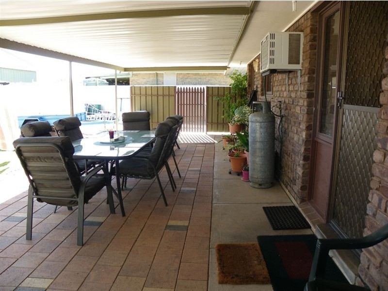 20 Cedar Ave, Renmark SA 5341