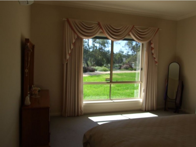 225 Gurra Road, Lyrup SA 5343