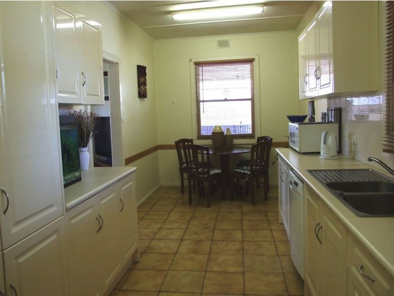 25 Wattle Street, Renmark SA 5341