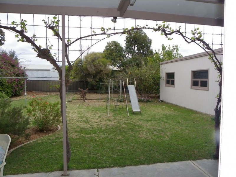 13 Taylor Street, Renmark SA 5341