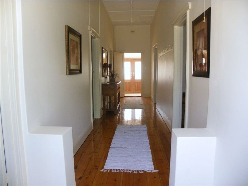 11 Third Street, Loxton SA 5333