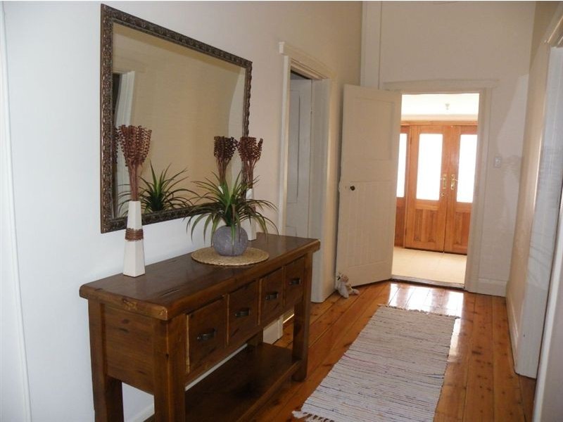 11 Third Street, Loxton SA 5333