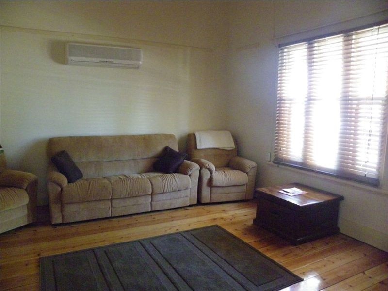 11 Third Street, Loxton SA 5333