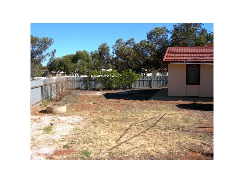 5 Tiller Crescent, Waikerie SA 5330