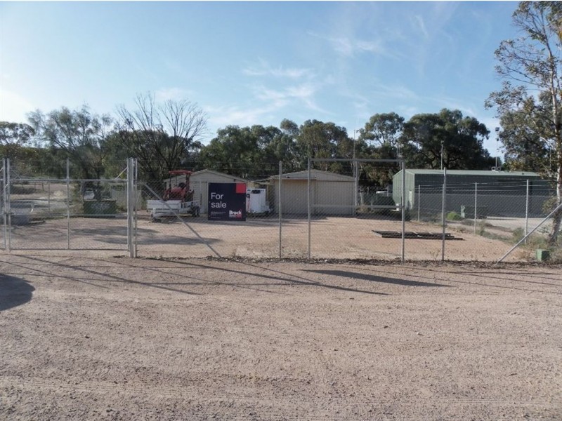 42 Sturt Highway, Paringa SA 5340