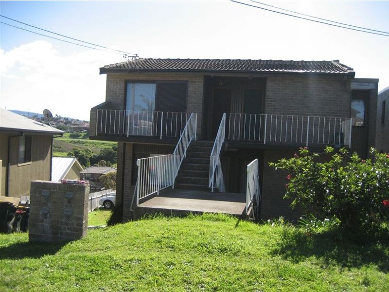 2/8-10 Hurry Crescent, Warrawong NSW 2502