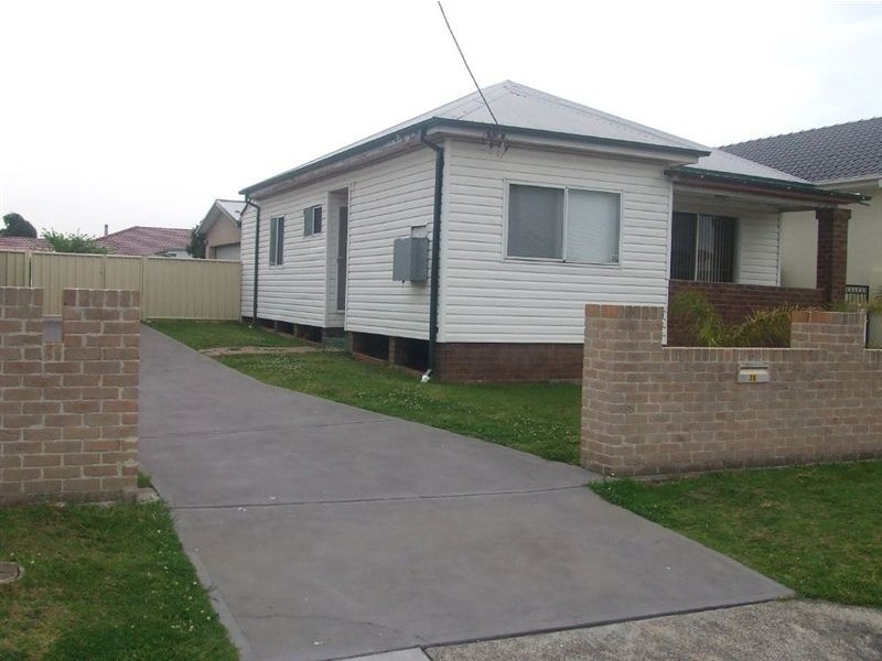 76 Balgownie Road, Balgownie NSW 2519