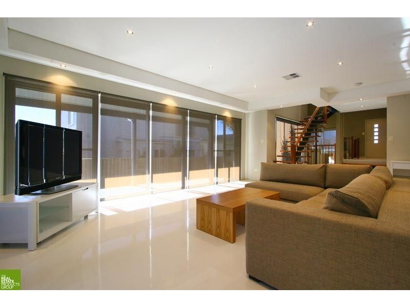 54 Aragan Circuit, Bulli NSW 2516