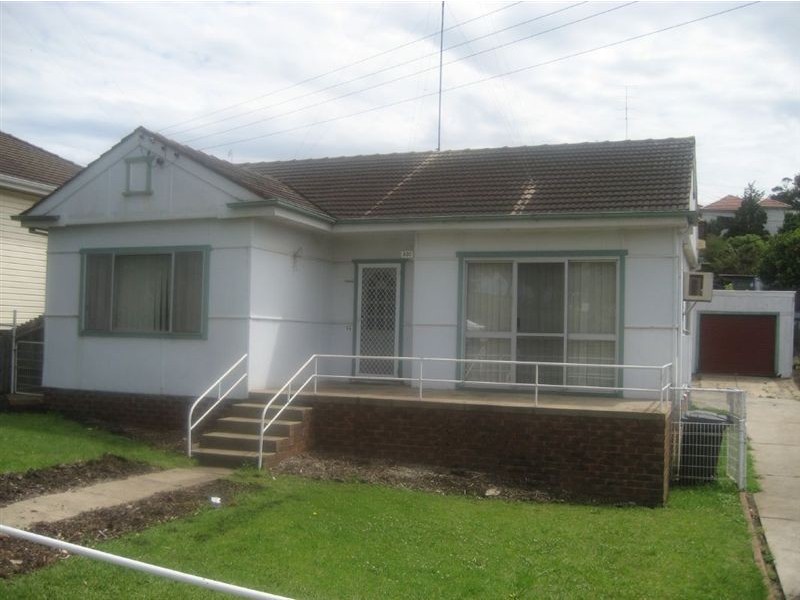 300 Cowper Street, Warrawong NSW 2502