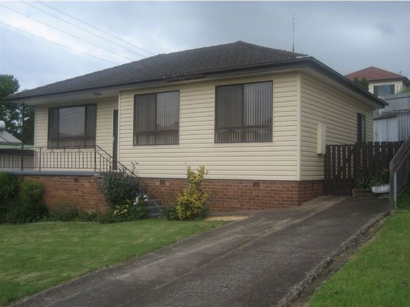 10 Barbara Avenue, Warrawong NSW 2502