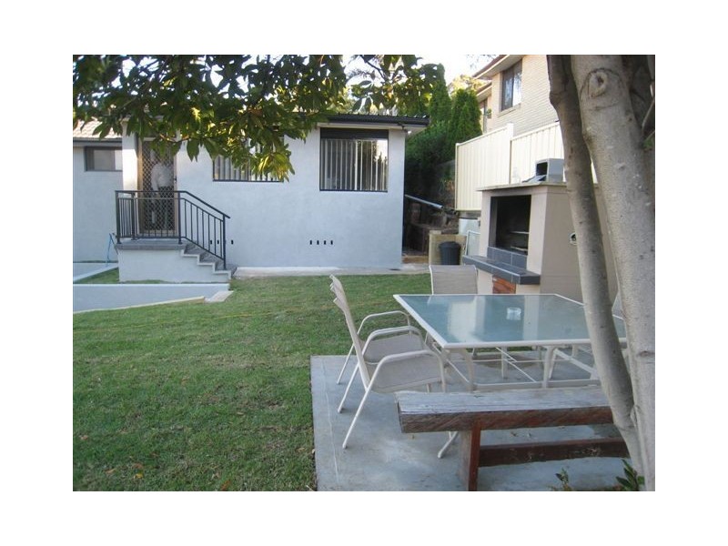 16 Brendon Avenue, Farmborough Heights NSW 2526