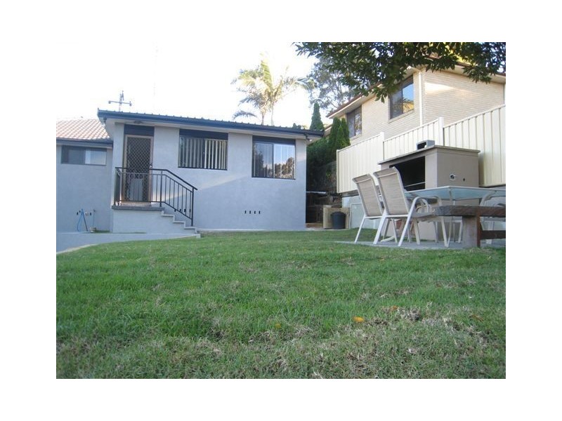 16 Brendon Avenue, Farmborough Heights NSW 2526