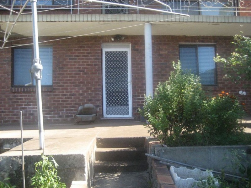 2/11 Bent Street, Warrawong NSW 2502