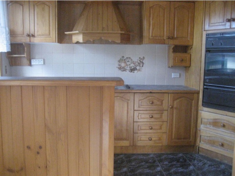 1 Woodlawn Avenue, Mangerton NSW 2500