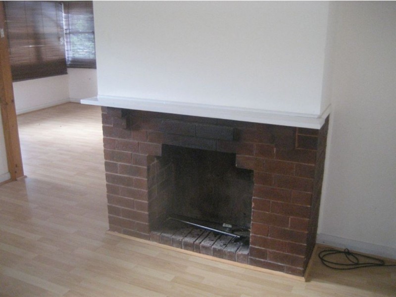 1 Woodlawn Avenue, Mangerton NSW 2500