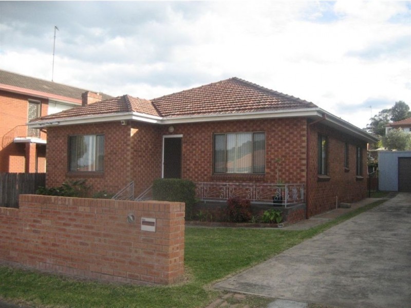 16 KIng Street, Warrawong NSW 2502