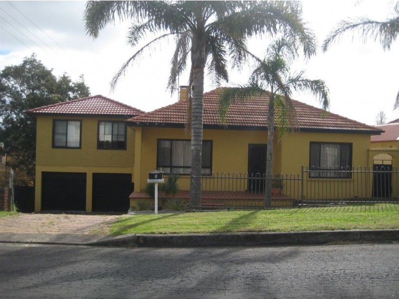 6 Noble Parade, Lake Heights NSW 2502