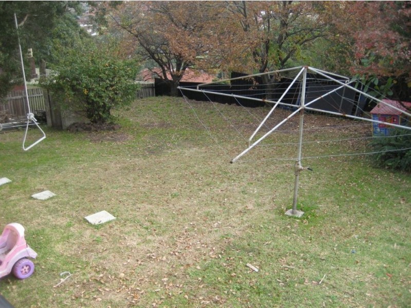 6 Noble Parade, Lake Heights NSW 2502