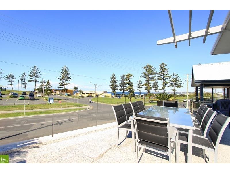 16 Trinity Row, Bulli NSW 2516