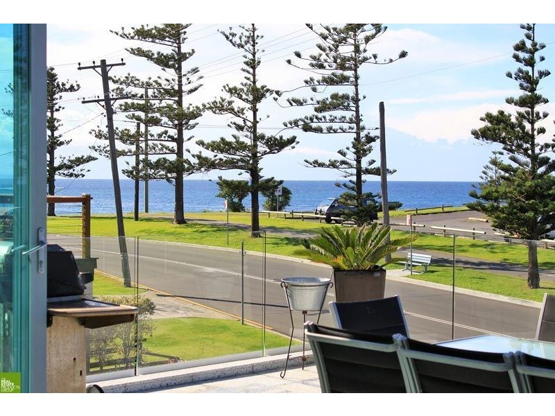 16 Trinity Row, Bulli NSW 2516