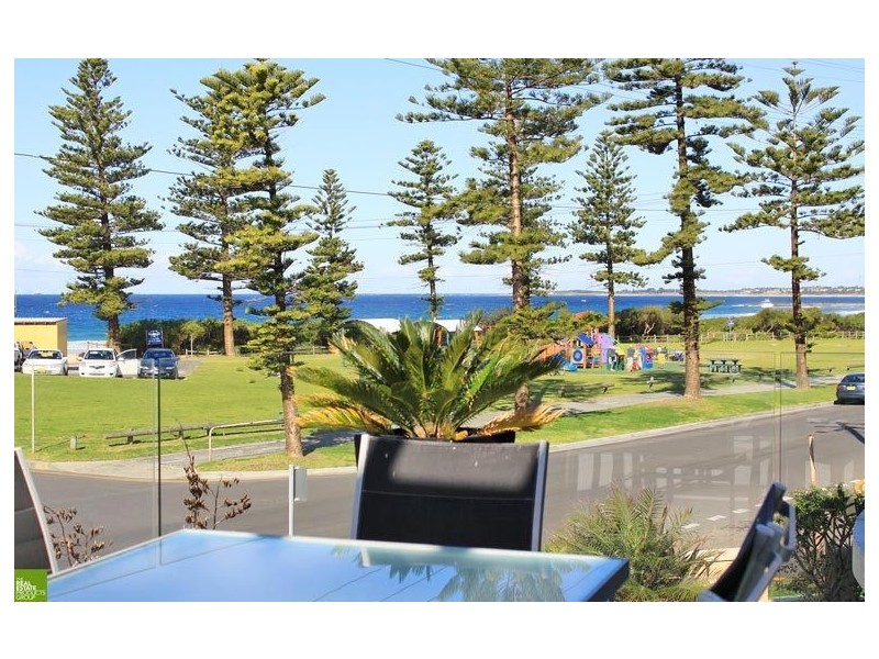 16 Trinity Row, Bulli NSW 2516