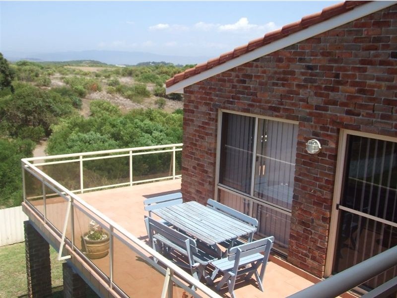 15 Surfside Drive, Port Kembla NSW 2505